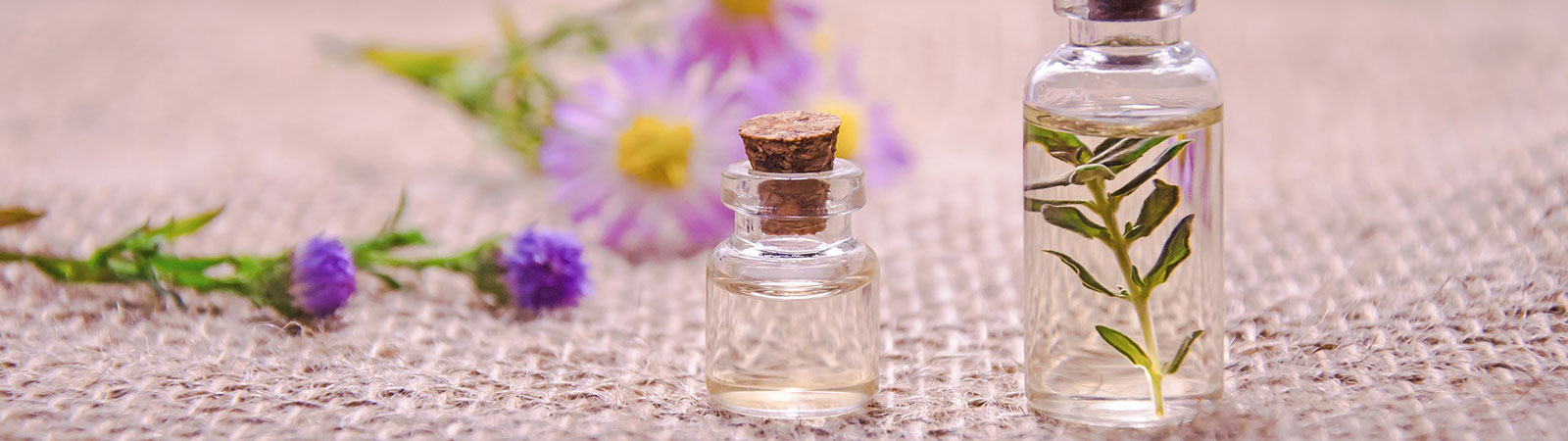 Beauty_essential-oils-3084952_19205aeb093dabb00