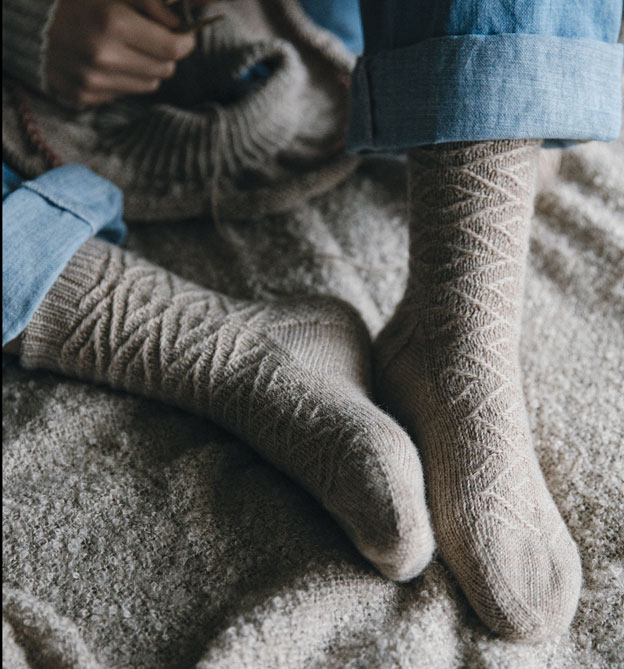 52 Wochen Socken stricken aus Laine Magazin