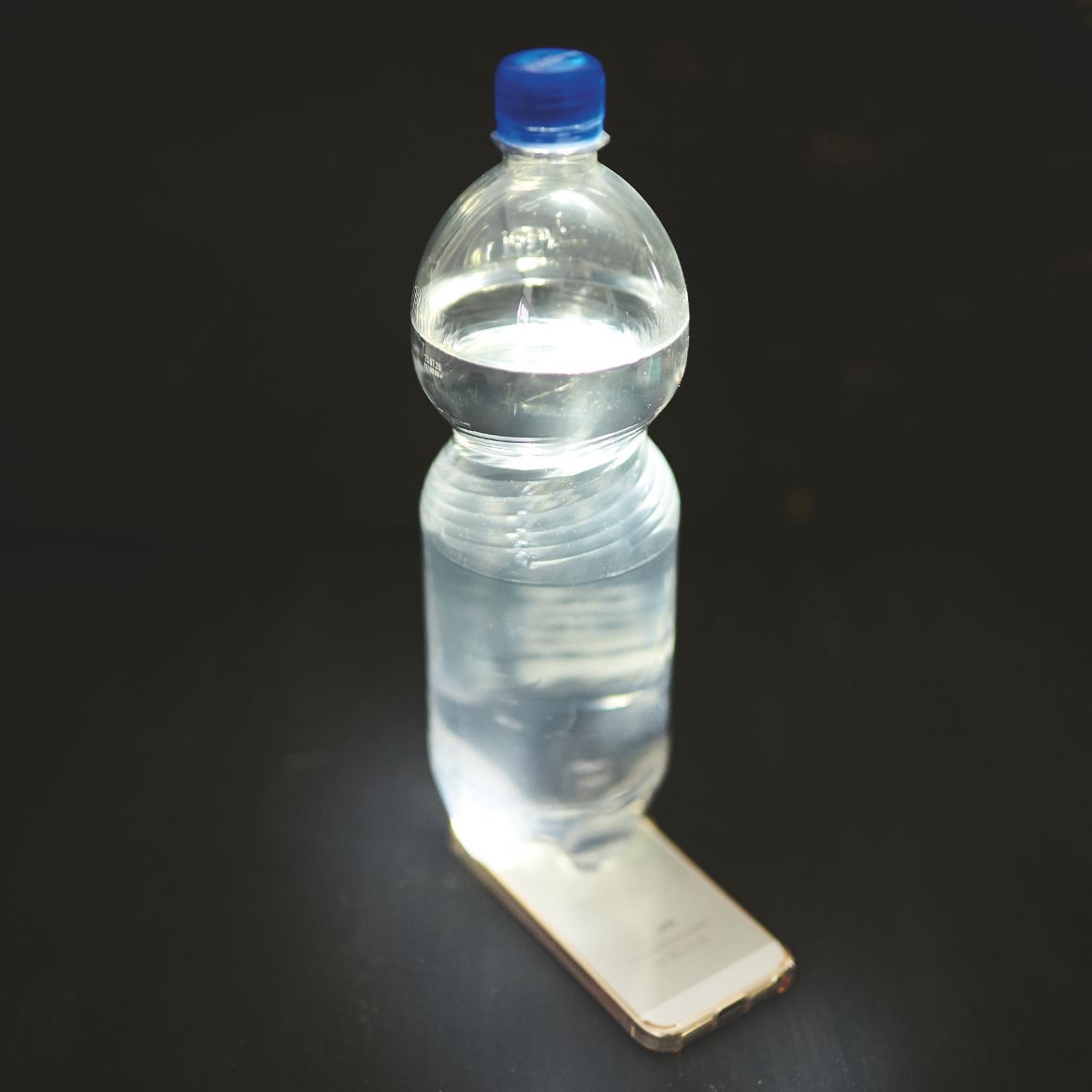 . Camping Hack: Flaschenlampe 2.0